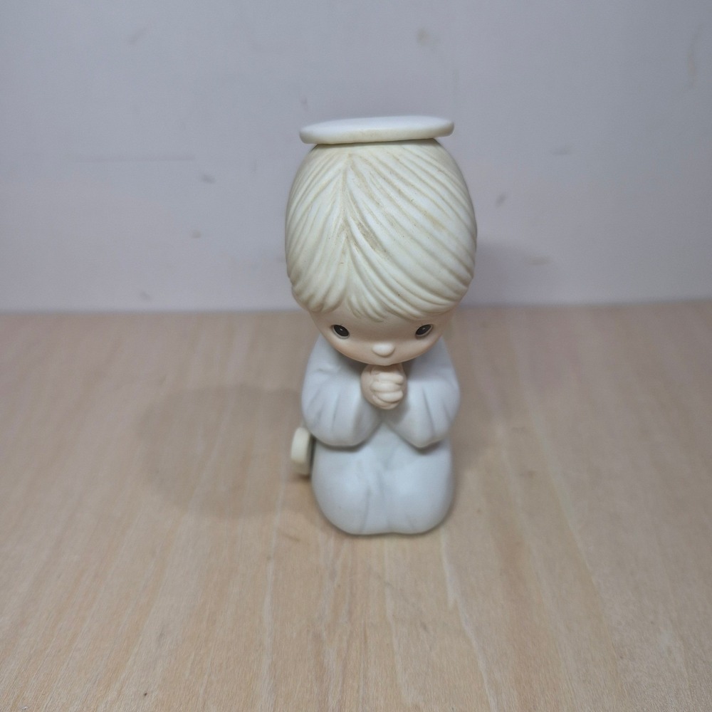 Precious Moments "Isnt He Wonderful" Angel Harp E5640 Figurine Prayer Praying